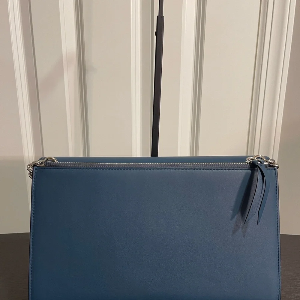 Gucci Dusty Avio Shoulder Bag with Chain - Picture 2 of 14